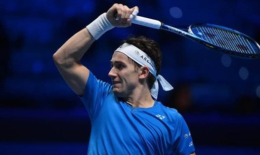 Casper Ruud đã vượt qua Andrey Rublev để giành vé vào bán kết ATP Finals 2021, đối đầu Daniil Medvedev. Ảnh: ATP Tour