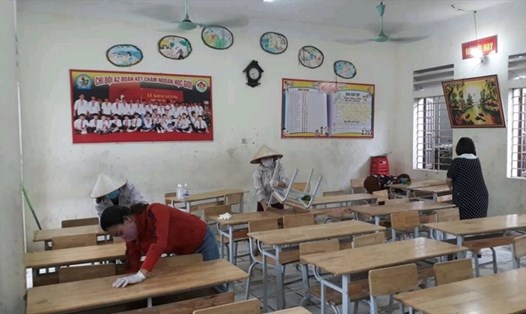 Các huyện ngoại thành chuẩn bị đón học sinh đi học trở lại. Ảnh Đình Trung