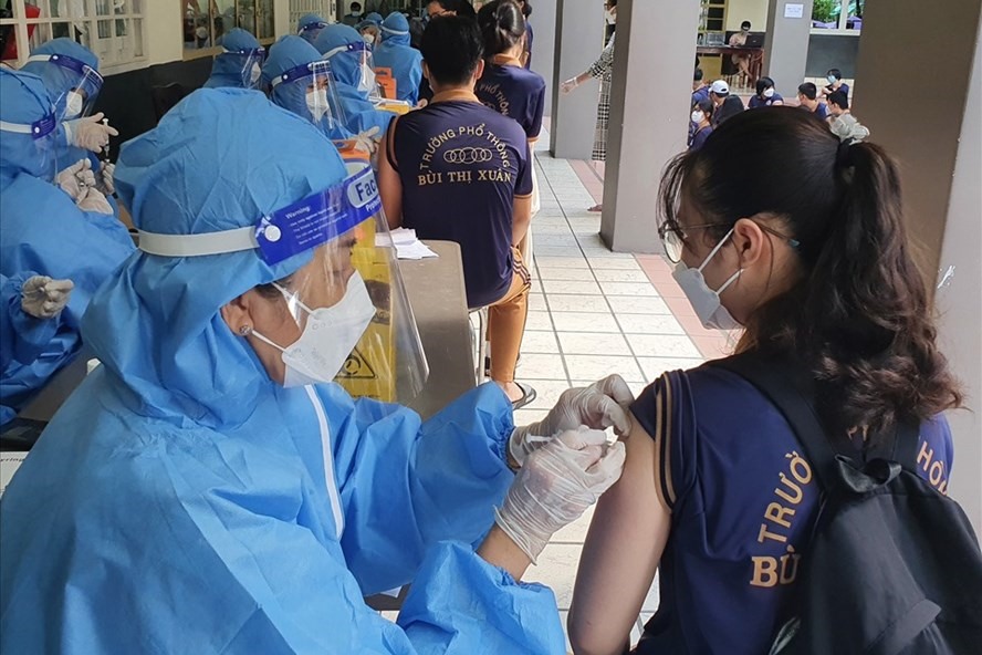 Học sinh Đồng Nai được tiêm vaccine COVID-19. Ảnh: Hà Anh Chiến
