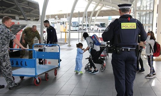 Australia cho phép cho người nước ngoài có thị thực nhập cảnh từ 1.12 tới. Ảnh: AFP