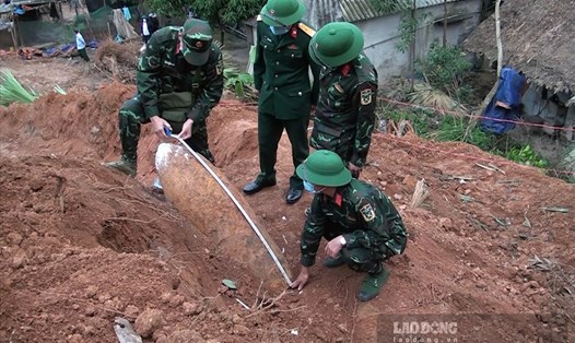 Ban Chỉ huy quân sự huyện Văn Yên vừa hủy nổ thành công quả bom Mĩ tồn đọng sau chiến tranh. Ảnh: CTV.