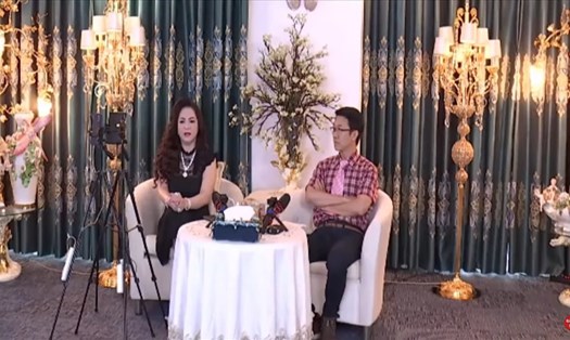 Bà Nguyễn Phương Hằng livestream ngày 21.11. Ảnh cắt từ clip