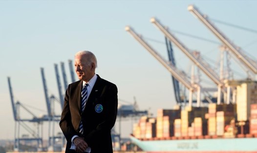 Tổng thống Joe Biden thông báo mở kho dự trữ dầu hôm 23.11. Ảnh: CNN