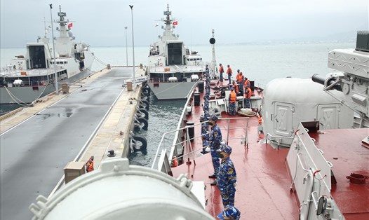 Tàu 012-Lý Thái Tổ rời Việt Nam tới Indonesia tham gia diễn tập Hải quân ASEAN-Nga. Ảnh: Báo Hải quân