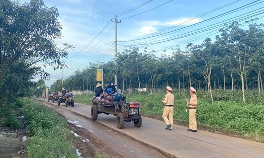 Xe máy cày được người dân tỉnh Đắk Nông sử dụng nhiều trong việc sản xuất nông nghiệp. Ảnh: Phan Tuấn