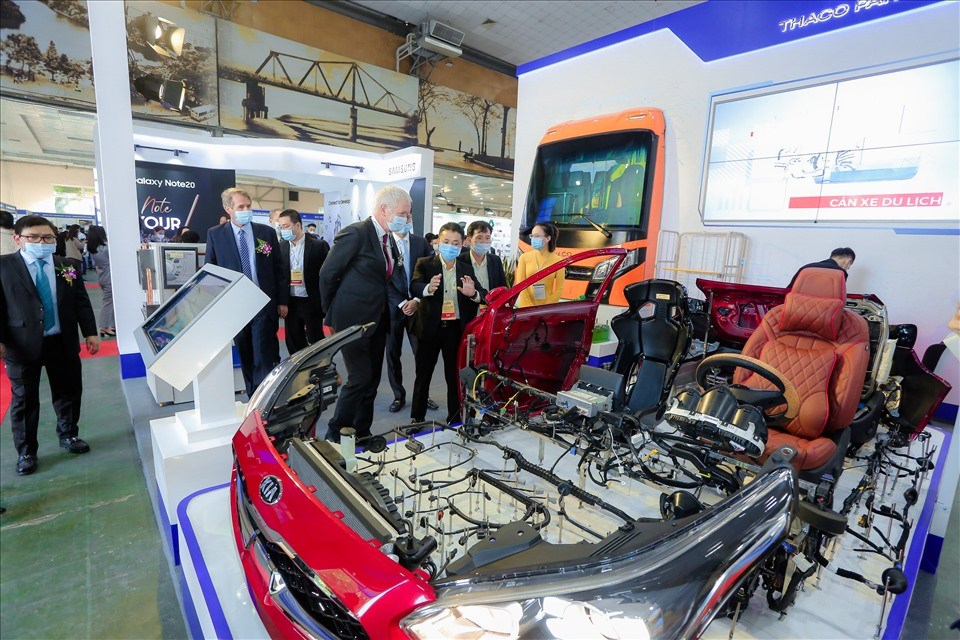 Triển lãm quốc tế VIMEXPO 2021 theo hình thức mới trực tiếp và trực tuyến Triển lãm quốc tế VIMEXPO 2021 theo hình thức mới trực tiếp và trực tuyến