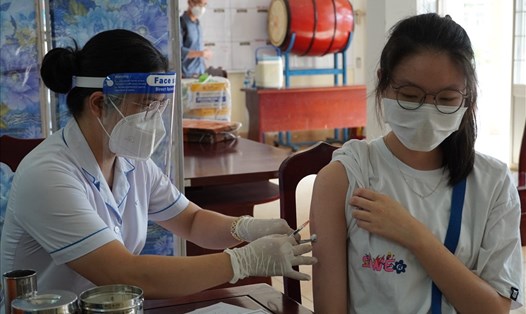Bà Rịa - Vũng Tàu đã triển khai tiêm vaccine phòng COVID-19 cho trẻ từ 15-17 tuổi trước đó trong ngày 12.11. Ảnh: T.A