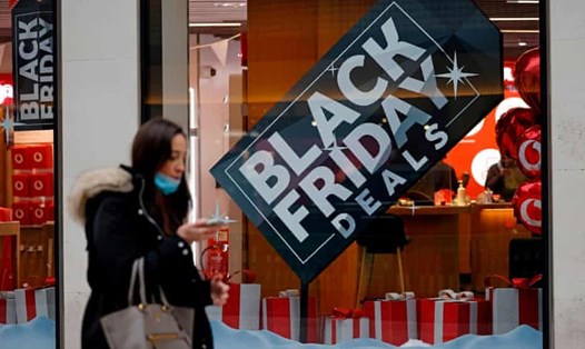 Black Friday hay "Thứ sáu đen tối" là sự kiện mua sắm được chờ đợi nhất trong năm. Ảnh: AFP.