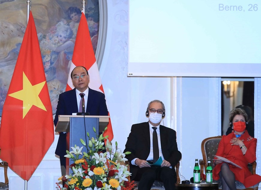 Chủ tịch nước Nguyễn Xuân Phúc phát biểu tại Diễn đàn doanh nghiệp Việt Nam-Thụy Sĩ. Ảnh: TTXVN