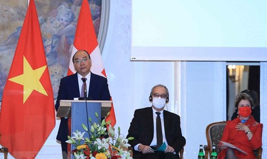 Chủ tịch nước Nguyễn Xuân Phúc phát biểu tại Diễn đàn doanh nghiệp Việt Nam-Thụy Sĩ. Ảnh: TTXVN