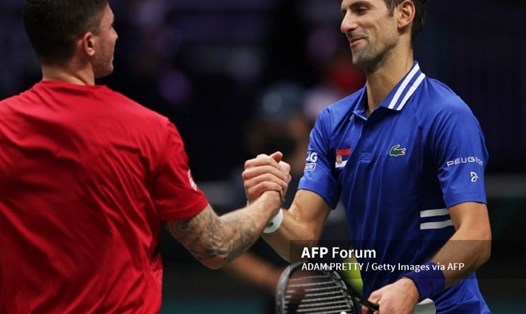 Novak Djokovic dễ dàng thắng Dennis Novak để đội tuyển Serbia có khởi đầu tốt tại Davis Cup 2021. Ảnh: AFP