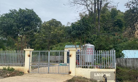 Trạm cấp nước sinh hoạt bản Mạt được nối với đường nước sạch TP Sơn La cung cấp tới người dân. Ảnh: An Trọng.