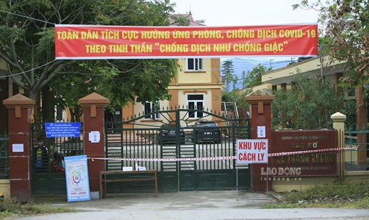 Trụ sở xã Thanh Xương, huyện Điện Biên, tỉnh Điện Biên vẫn trong tình trạng cách ly. Ảnh: Văn Thành Chương