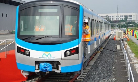Hiện có 7/17 đoàn tàu metro số 1 đã được nhập và đưa về depot Long Bình.  Ảnh: Minh Quân