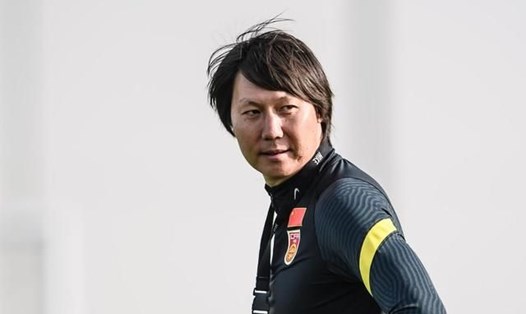 Tương lai của huấn luyện viên Li Tie tại tuyển Trung Quốc là không chắc chắn. Ảnh: Sina