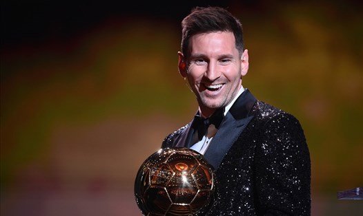 Messi đoạt Quả bóng Vàng 2021. Ảnh: AFP