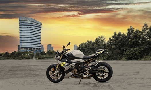 BMW Motorrad chính thức giới thiệu mẫu xe mô tô phân khối lớn BMW S 1000 R hoàn toàn mới tại thị trường Việt Nam.