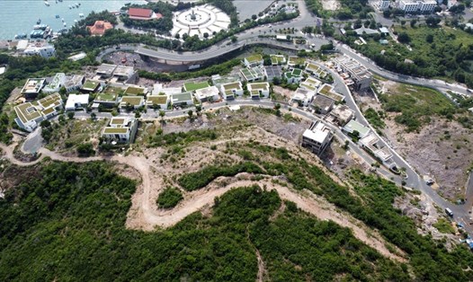 Chủ đầu tư dự án khu biệt thự trên núi Anh Nguyễn nói nguy cơ sạt lở xung quanh dự án là chuyện nhỏ. Ảnh CC