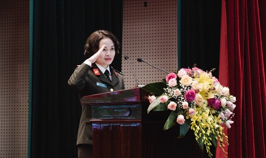Chủ tịch Công đoàn Công an nhân dân Công Thanh Thảo phát biểu tại buổi lễ.