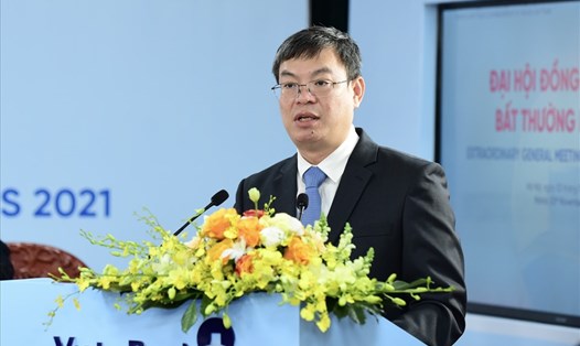 Chủ tịch HĐQT VietinBank, ông Trần Minh Bình phát biểu tại Đại hội đồng cổ đông bất thường của VietinBank tổ chức hôm nay (3.11). Ảnh TL