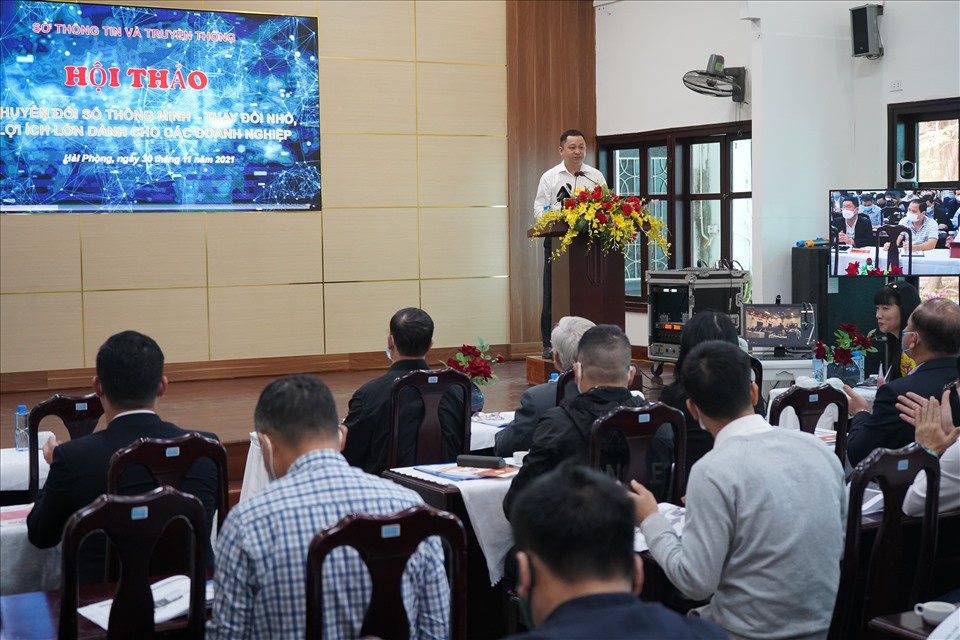 Lãnh đạo Sở Thông tin và Truyền thông khai mạc hội thảo. Ảnh: Mai Dung