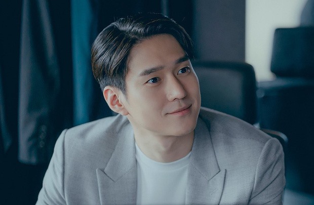 Diễn viên Go Kyung Pyo được thông báo mắc COVID-19. Ảnh: NSX.