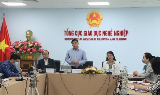 TS Phạm Vũ Quốc Bình phát biểu tại buổi tọa đàm.