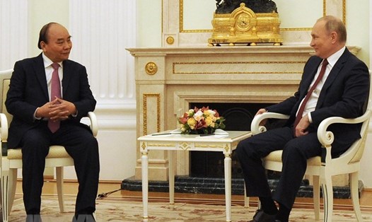 Chủ tịch nước Nguyễn Xuân Phúc hội đàm với Tổng thống Nga Vladimir Putin, ngày 30.11.2021. Ảnh: TTXVN