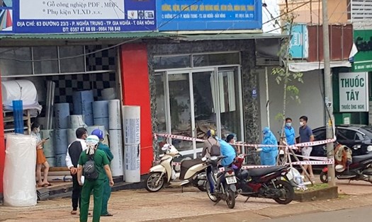 Một địa điểm bị phong tỏa do có người mắc COVID-19 trong cộng đồng ở thành phố Gia Nghĩa (tỉnh Đắk Nông). Ảnh: NDCC