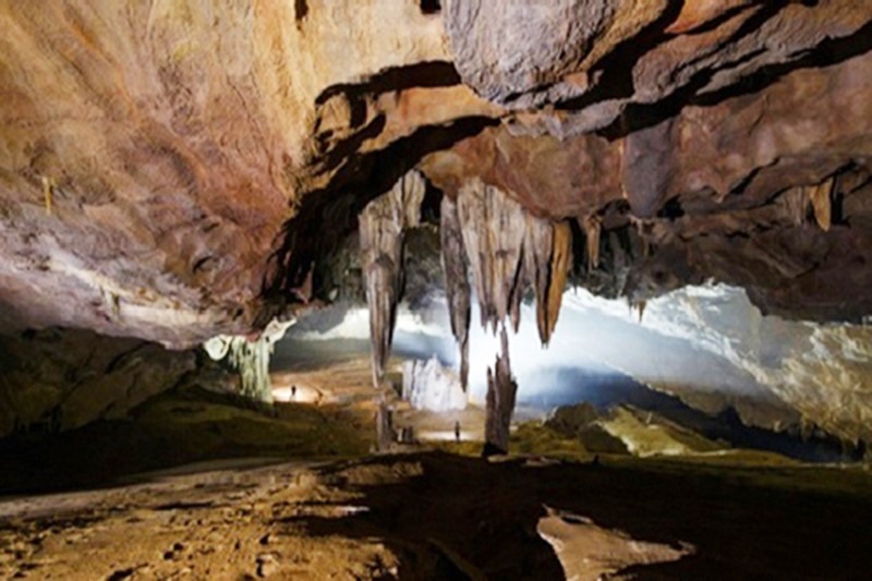 Hang Vòm. Ảnh: Phongnhadiscovery