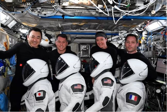 Bốn phi hành gia sứ mệnh Crew-2 của NASA và SpaceX sắp kết thúc sứ mệnh kéo 6 tháng trên Trạm Vũ trụ Quốc tế. Ảnh: Cơ quan Vũ trụ Châu Âu