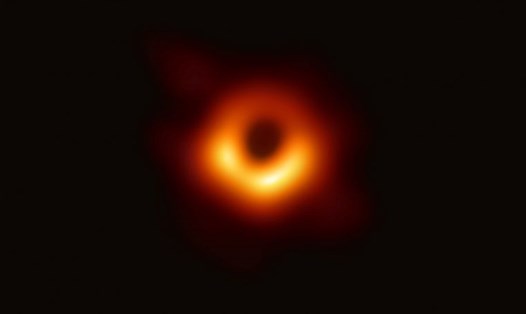 Ảnh hố đen ở tâm thiên hà M87. Ảnh: EHT