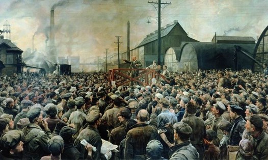 V.I.Lenin diễn thuyết kêu gọi nhân dân lao động đứng lên làm cách mạng, tháng 5.1917. Ảnh: Wiki