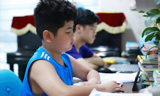 Nhiều tỉnh, thành phố cho học sinh tạm dừng đến trường để phòng dịch COVID-19. Ảnh: Hải Nguyễn