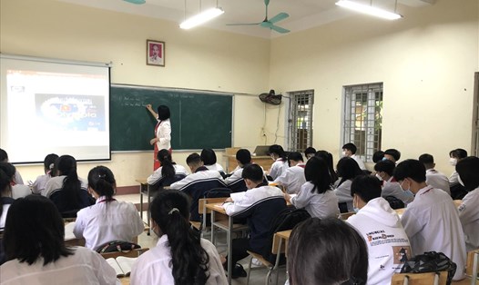 Học sinh Trường THCS Chu Minh trong ngày đầu đến trường. Ảnh: NTCC.