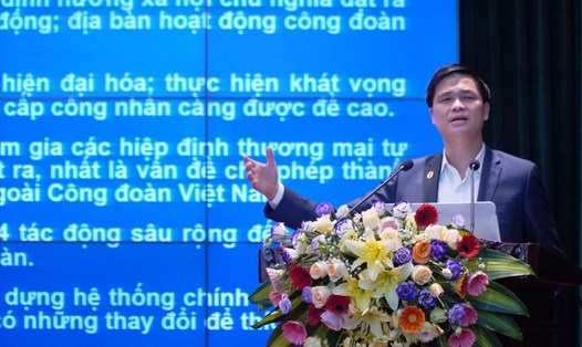 Phó Chủ tịch Tổng Liên đoàn Lao động Việt Nam Ngọ Duy Hiểu phát biểu tại chương trình.