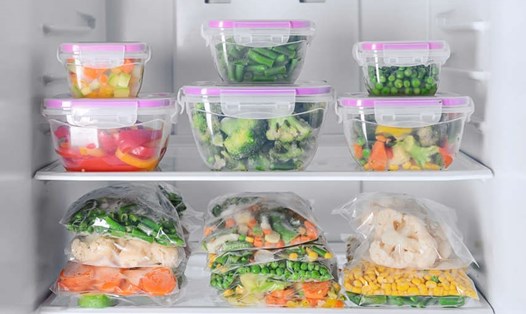 Nhiều loại thực phẩm có thể bảo quản rất lâu trong tủ đông. Ảnh: AFP/Getty