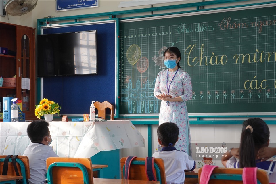 Học sinh xã đảo Thạnh An (Cần Giờ, TPHCM) là xã duy nhất tại TPHCM đi học trở lại từ 20.10. Ảnh: Ngọc Lê