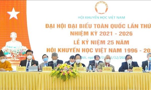Sáng 1.12, tại Hà Nội, Hội Khuyến học Việt Nam tổ chức Đại hội đại biểu toàn quốc lần thứ VI, nhiệm kỳ 2021 - 2026 và Lễ kỷ niệm 25 năm thành lập. Ảnh: Minh Đức
