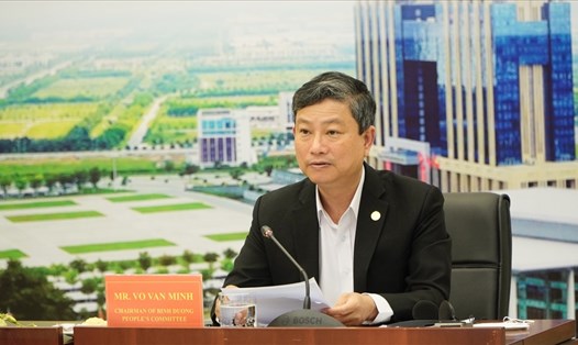 Ông Võ Văn Minh - Chủ tịch UBND tỉnh Bình Dương trực tiếp tham gia các hội nghị tiếp xúc đầu tư nước ngoài. Ảnh: UBND BD