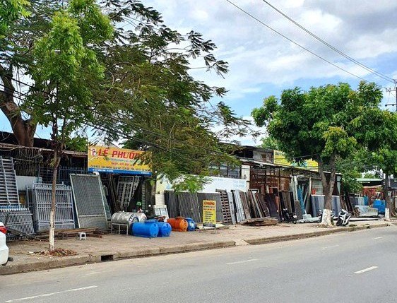 Lô đất 209 Trường Chinh (Đà Nẵng) từng bán đấu giá hơn 700 tỉ nhưng không ai mua. Ảnh: Thanh Chung