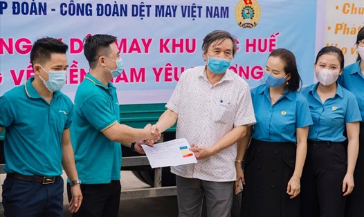 Người lao động trong hệ thống Dệt may Việt Nam luôn được Công đoàn chăm lo, hỗ trợ. Ảnh: CĐN