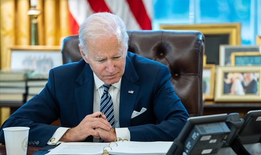 Tổng thống Mỹ Joe Biden trao đổi với Thủ tướng Đức Olaf Scholz ngày 10.12. Ảnh: Twitter Tổng thống Biden