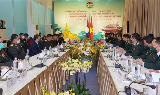 Hội đàm cấp cao giữa Bộ Quốc phòng 2 nước Việt Nam - Lào diễn ra tại tỉnh Quảng Trị. Ảnh: HT.