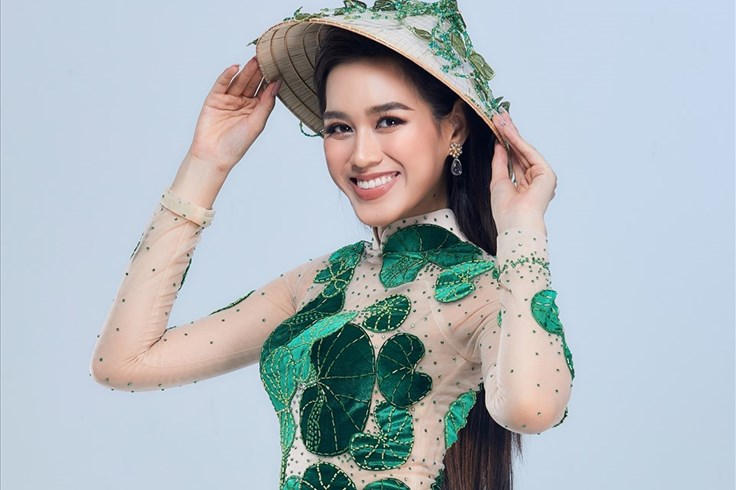 Hoa hậu Đỗ Hà tặng quà và đặc sản Việt Nam cho các người đẹp tại Miss World Hoa hậu Đỗ Hà tặng quà và đặc sản Việt Nam cho các người đẹp tại Miss World