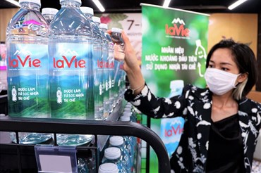 La Vie là thương hiệu nước khoáng đầu tiên tại Việt Nam sử dụng chai được làm từ nhựa tái sinh