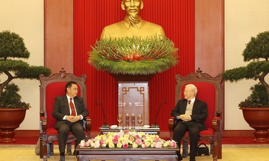 Tổng Bí thư Nguyễn Phú Trọng tiếp Chủ tịch Quốc hội Lào Xaysomphone Phomvihane thăm chính thức Việt Nam, ngày 7.12.2021. Ảnh: TTXVN