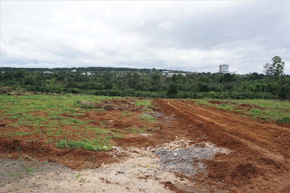 Mảnh đất được tách ra nhiều lô ở địa bàn xã Ia Sao, giáp ranh với TP.Pleiku, Gia Lai. Ảnh T.T
