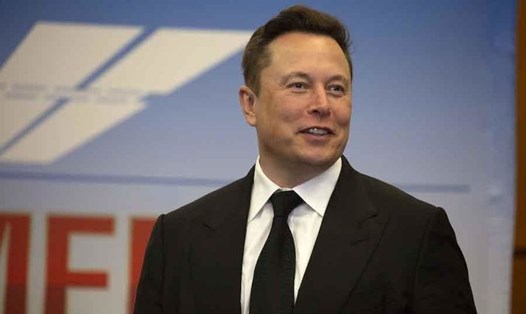 Tỉ phú Elon Musk được tạp chí Time vinh danh là Nhân vật của năm 2021. Ảnh: AFP