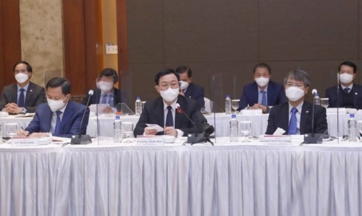 Chủ tịch Quốc hội Vương Đình Huệ phát biểu tại Tọa đàm bàn tròn với các tập đoàn lớn của Hàn Quốc, ngày 14.12. Ảnh: TTXVN